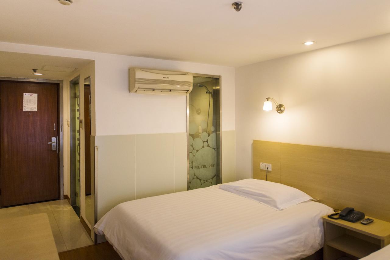 Motel Chongqing Jiefangbai Hongyadong Pedestrian Street Buitenkant foto