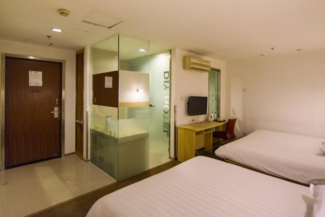 Motel Chongqing Jiefangbai Hongyadong Pedestrian Street Buitenkant foto