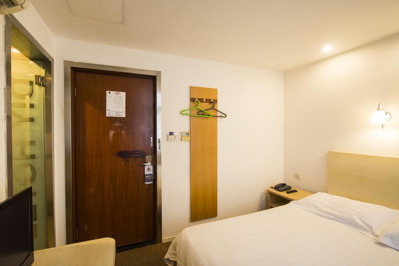 Motel Chongqing Jiefangbai Hongyadong Pedestrian Street Buitenkant foto